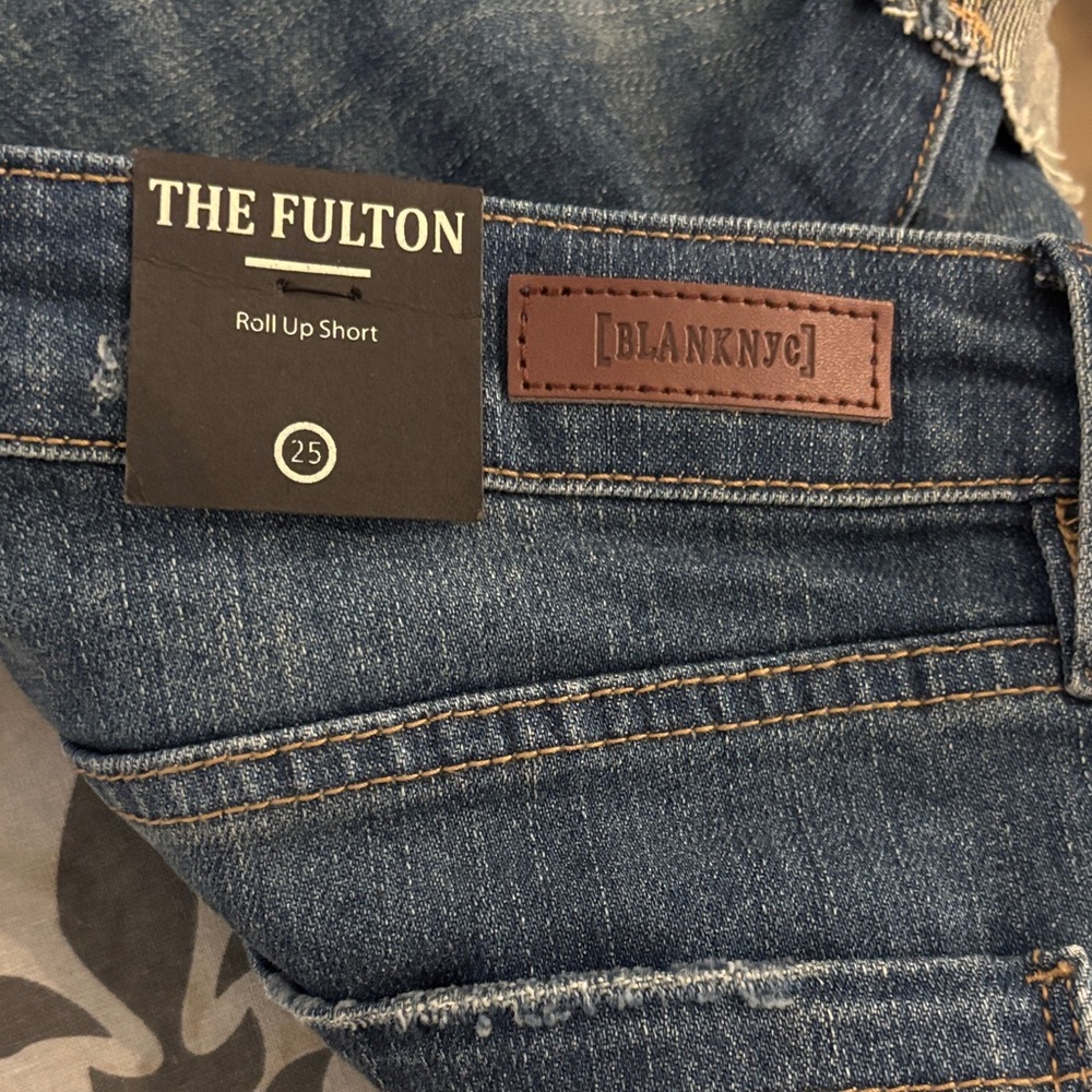NEW- Blank NYC Dark Blue Distressed Jean Shorts - Picture 5 of 6